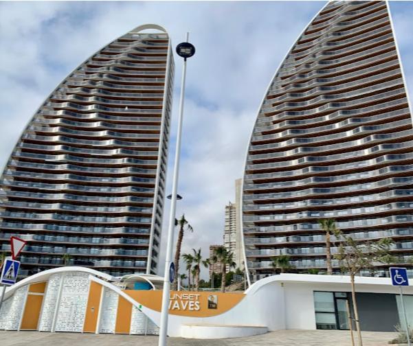 Sunset Waves Benidorm By Mar Holidays מראה חיצוני תמונה